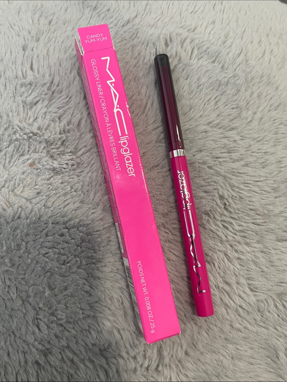 MAC Cosmetics Lipglaze Glossy Liner - Candy Yum-Yum Bright Pink